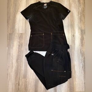 Dickies Riveting Women’s Small Scrub Set 2 Pocket Top & Jogger Pants- Black